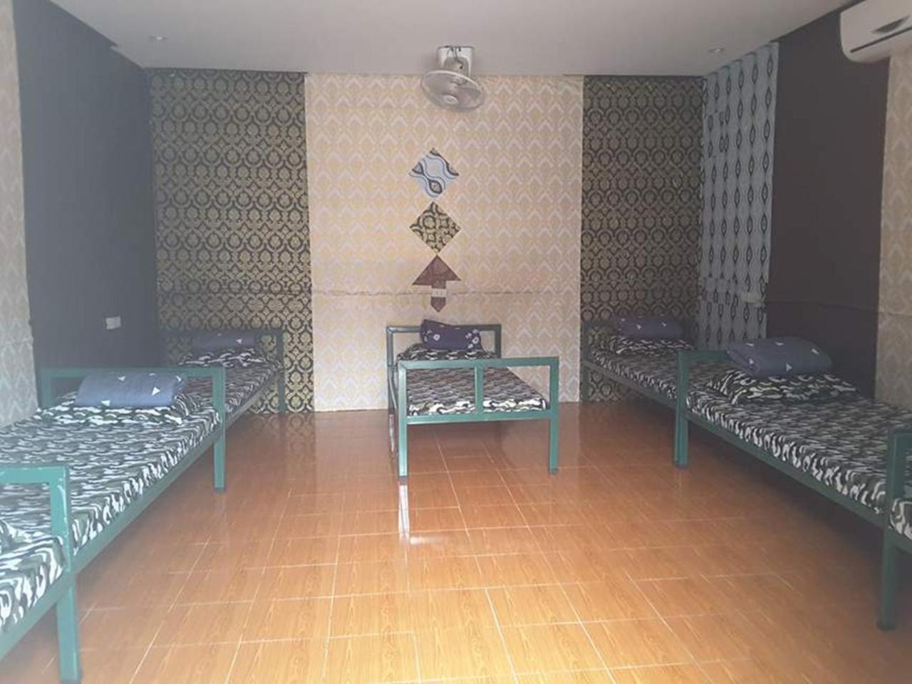 Army Barracks Guesthouse Vang Vieng Exterior foto