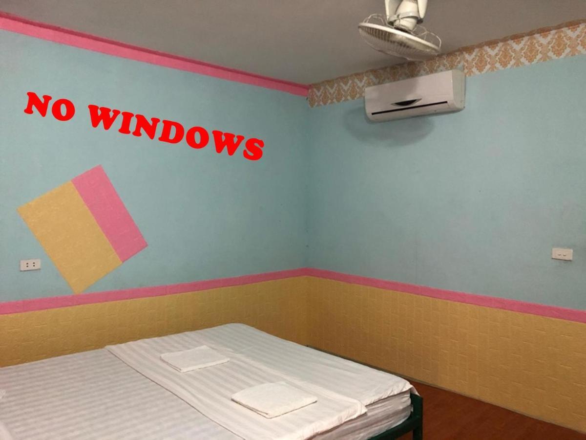 Army Barracks Guesthouse Vang Vieng Exterior foto