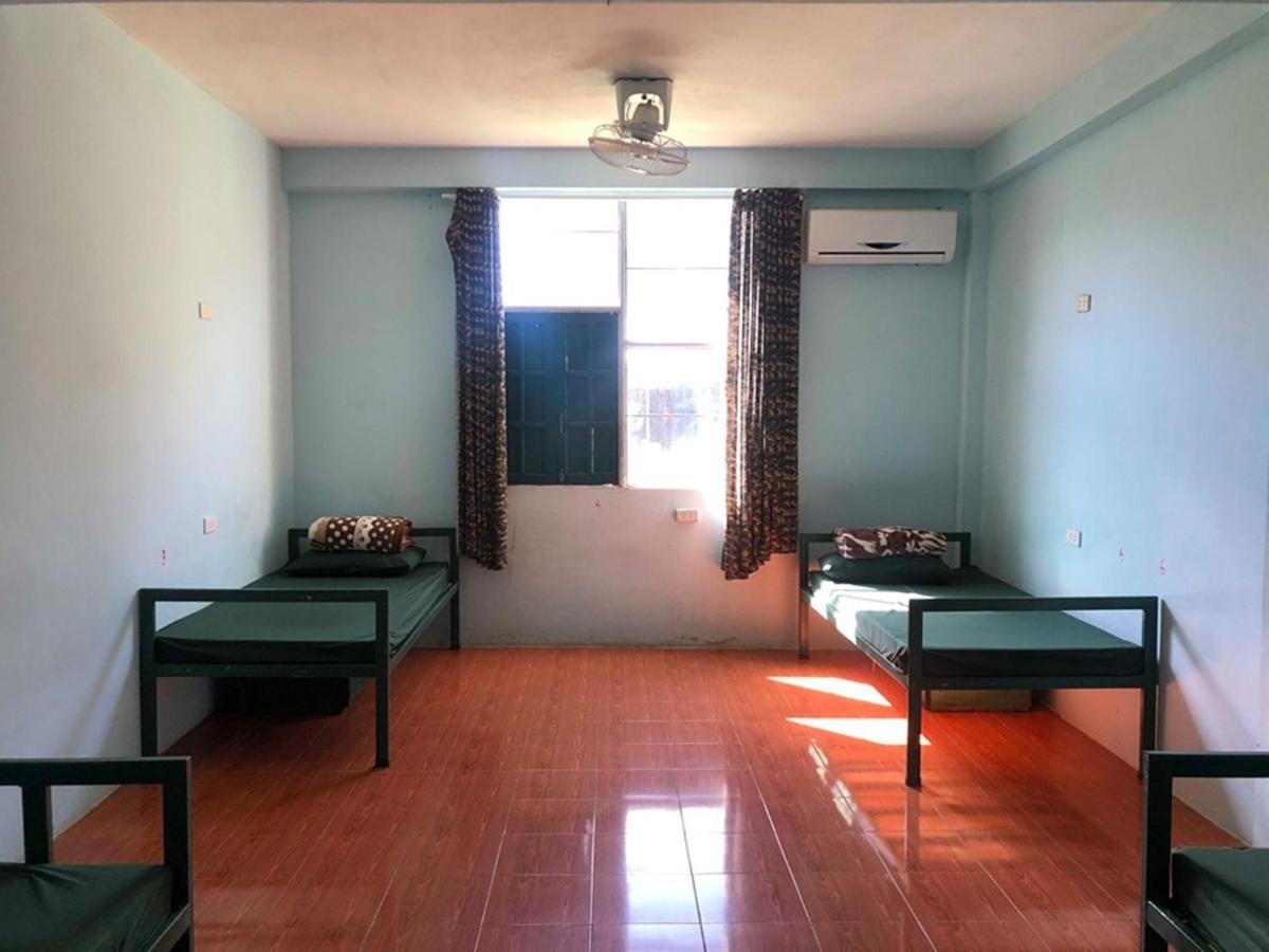 Army Barracks Guesthouse Vang Vieng Exterior foto